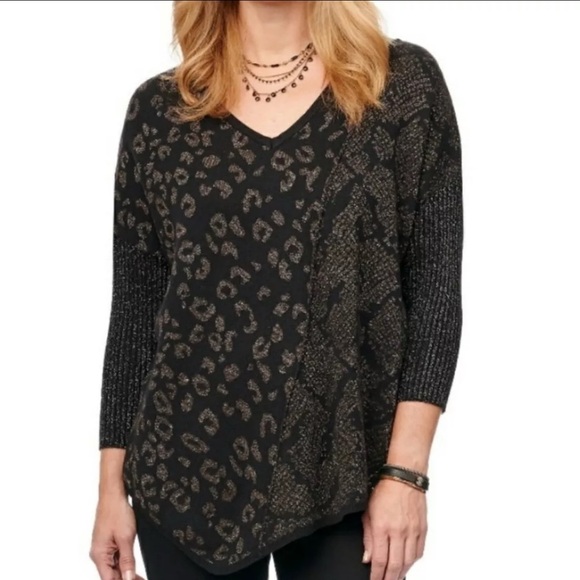 Democracy Sweater Size M Metallic Asymmetrical Animal Print Lightweight NWT - Picture 1 of 9